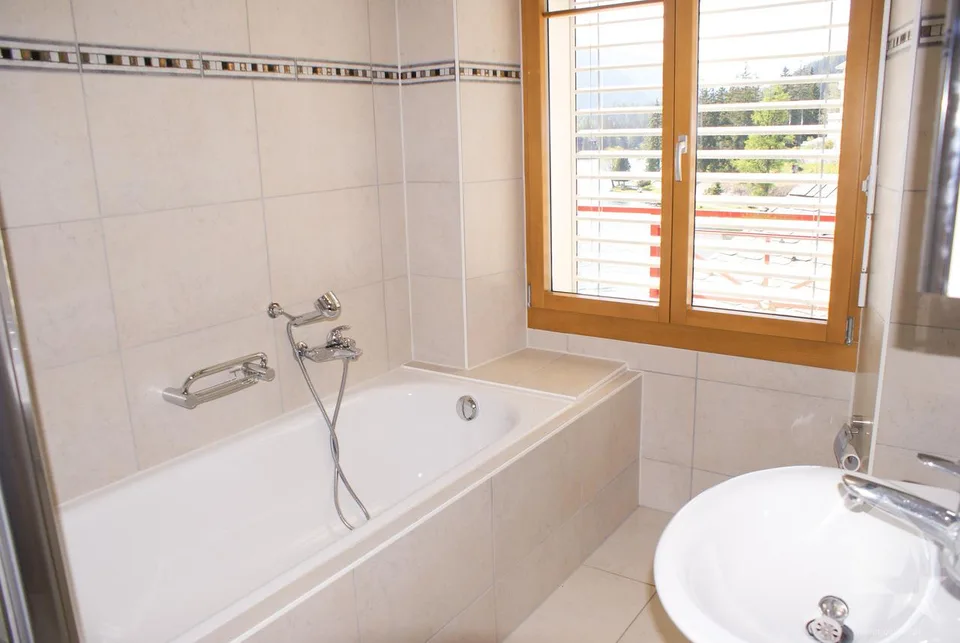 Wunderschöne Penthouse-Wohnung mit atemberaubendem Seeblick! – Foto 23 von 25