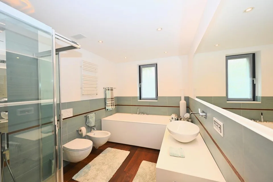 Lusso, Comfort e Vista Lago: Raffinato 4.5 Locali a Paradiso – photo 15 sur 21