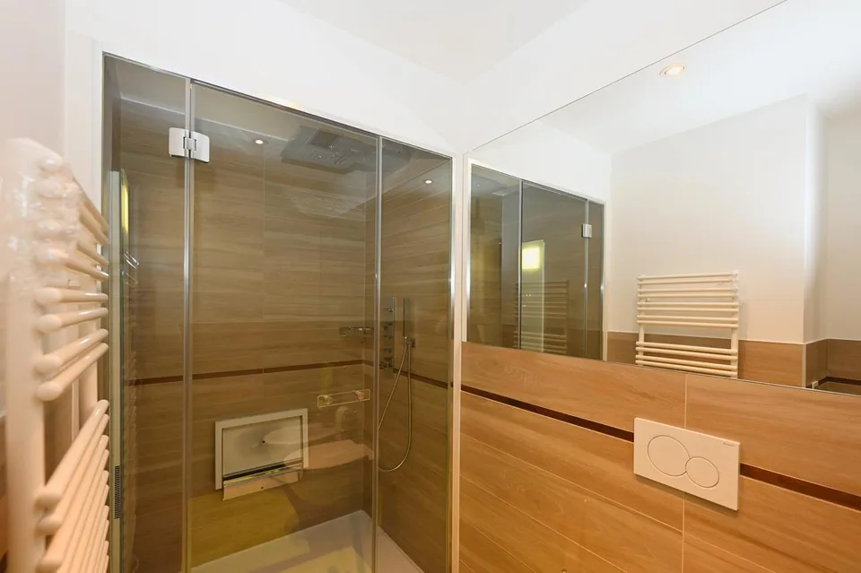 Lusso, Comfort e Vista Lago: Raffinato 4.5 Locali a Paradiso – photo 19 sur 21