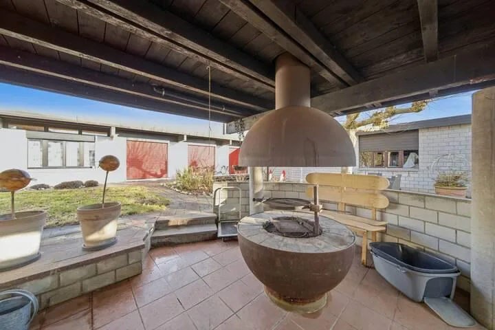 BUNGALOW-ÄHNLICHES WOHNHAUS MIT SEPARATEM GEWERBEBEREICH – Foto 6 von 9