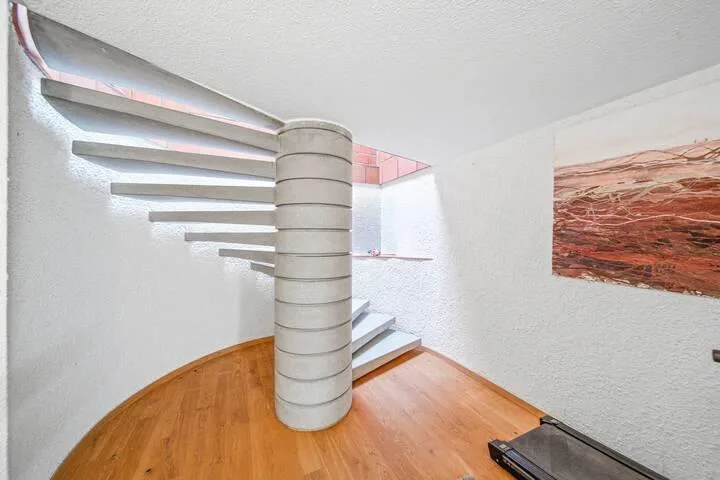 POSIZIONE STRATEGICA E PRIVILEGIATA - CASA TIPO BUNGALOW CON UNA SUPERFICIE TOTALE DI 412 M²