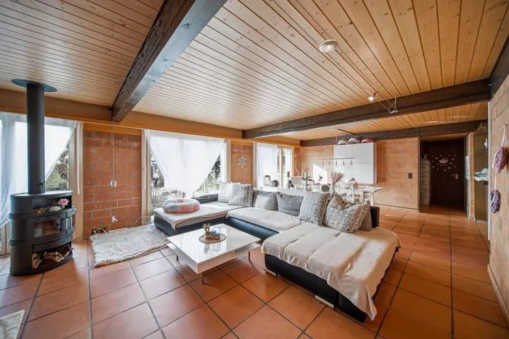 POSIZIONE STRATEGICA E PRIVILEGIATA - CASA TIPO BUNGALOW CON UNA SUPERFICIE TOTALE DI 412 M²