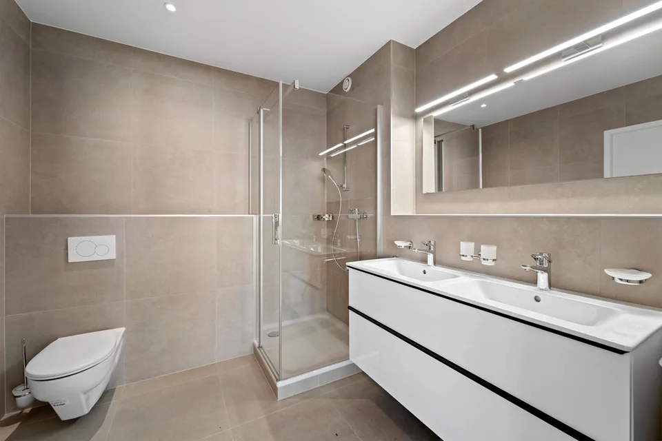 Eccezionale: attico ristrutturato di 236 m2 con rooftop!