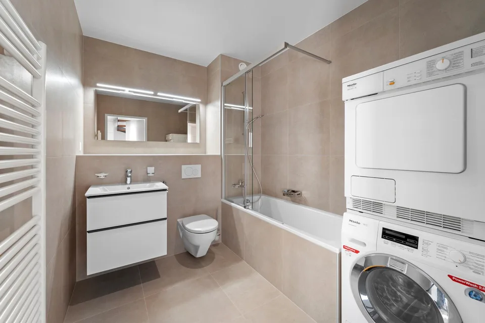 Eccezionale: attico in duplex ristrutturato di 236 m2 con rooftop! – foto 6 di 13