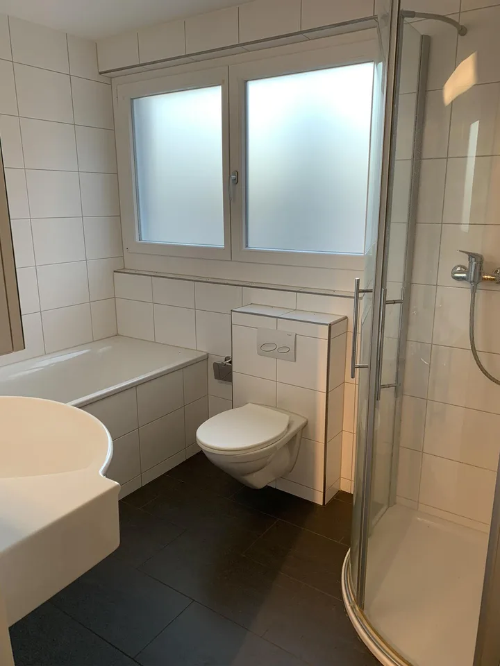 Appartamento maisonette di 5,5 locali situato in una zona tranquilla vicino alla stazione