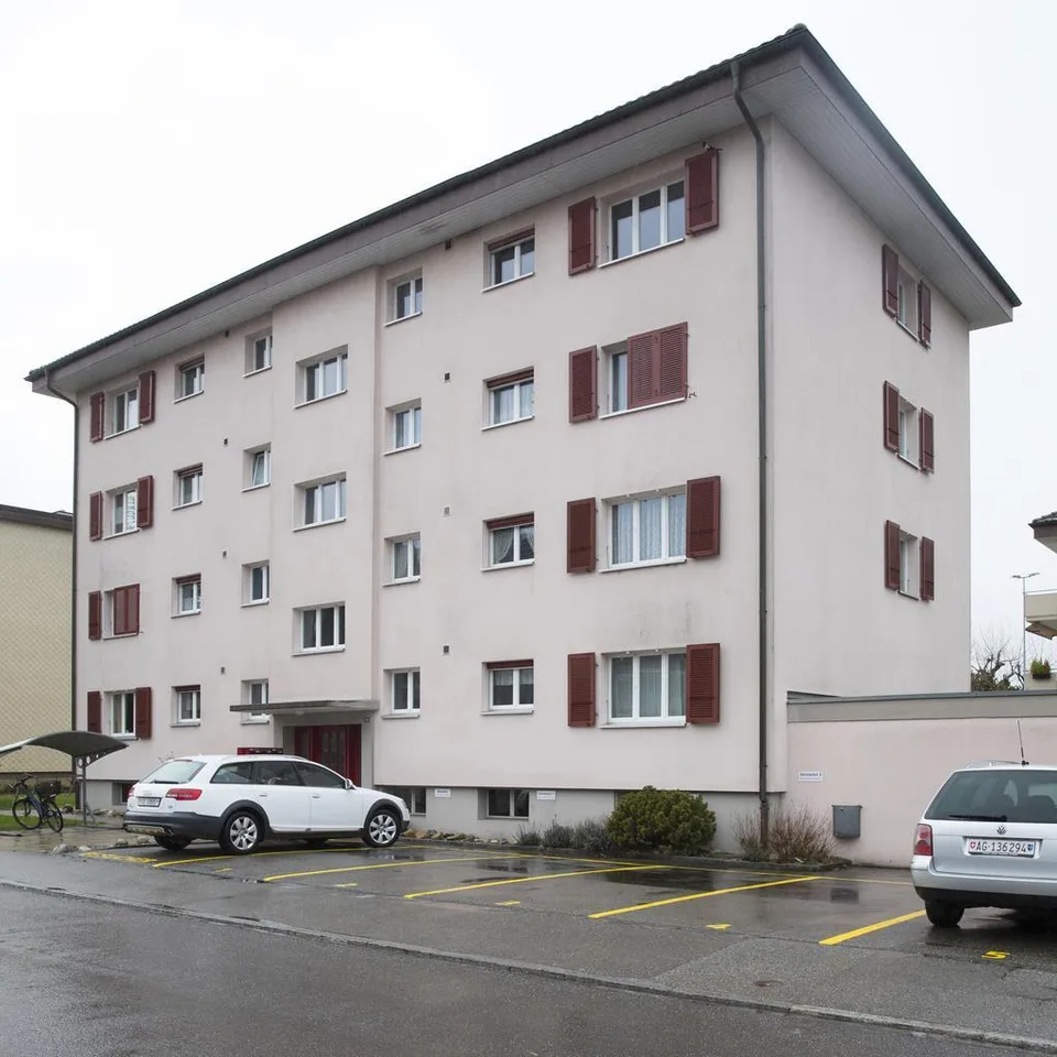 Grosszügige 4-Zimmerwohnung an schöner Lage!