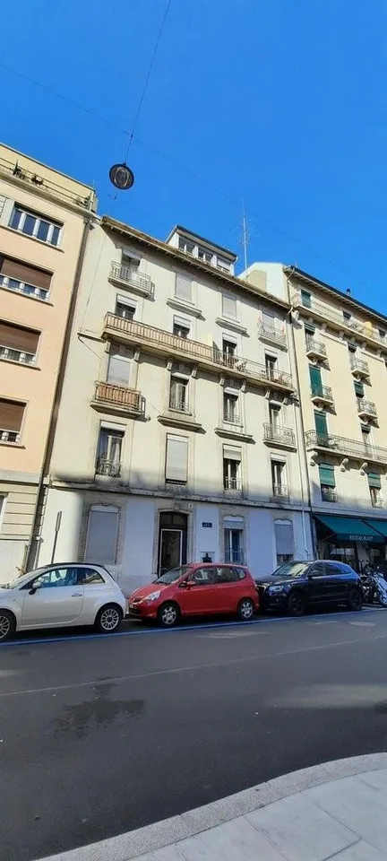 A saisir ! Charmant appartement à louer au coeur de Plainpalais !