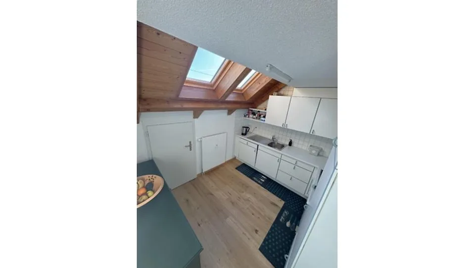 3 ZIMMER-DACHWOHNUNG IN KAUFDORF (BE), MÖBLIERT, TEMPORÄR