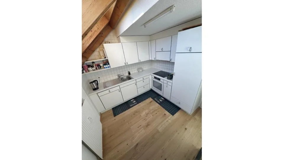 3 ZIMMER-DACHWOHNUNG IN KAUFDORF (BE), MÖBLIERT, TEMPORÄR