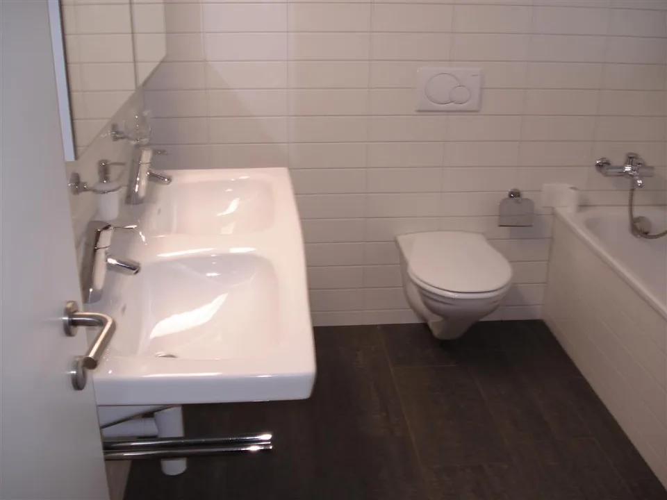 Helle, moderne, Wohnung mit sehr grossem Balkon 30.9m2