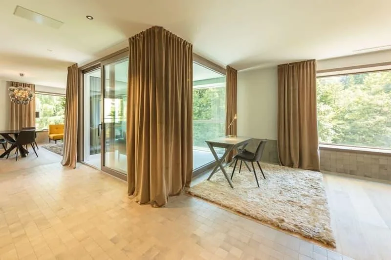 Furnished Apartment (2.5 room) with Pool, Gym, usw.