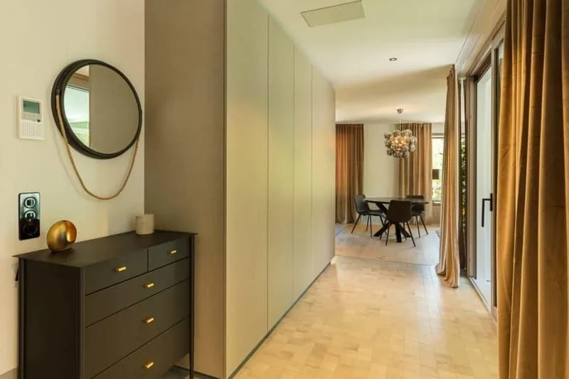 Furnished Apartment (2.5 room) with Pool, Gym, usw.