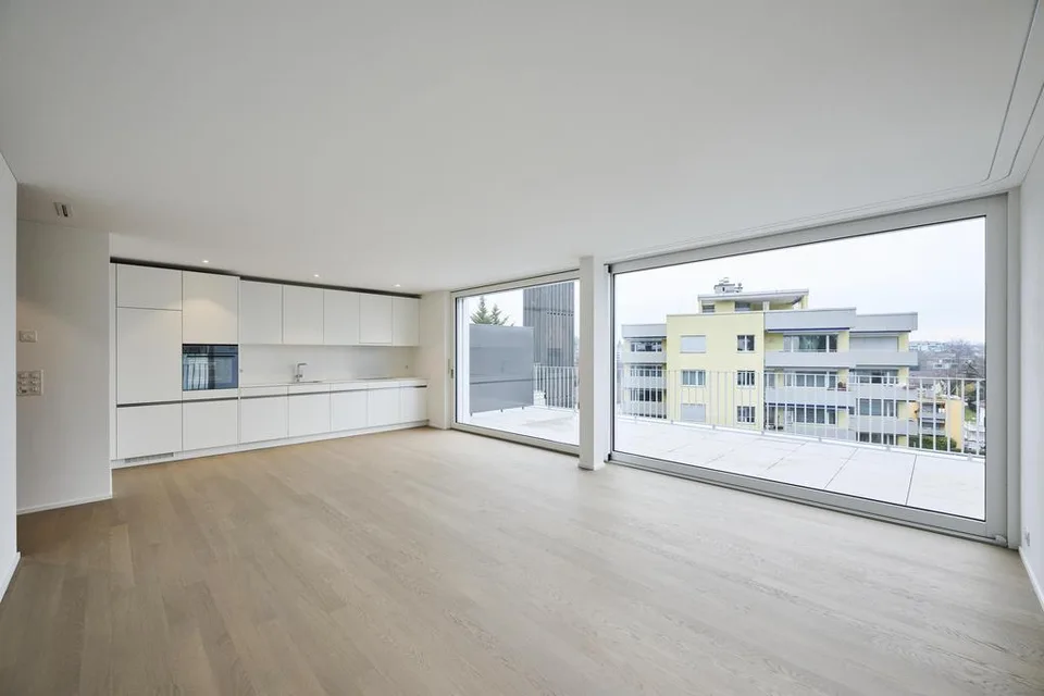 Appartamento attico esclusivo di 3,5 locali con grande terrazza