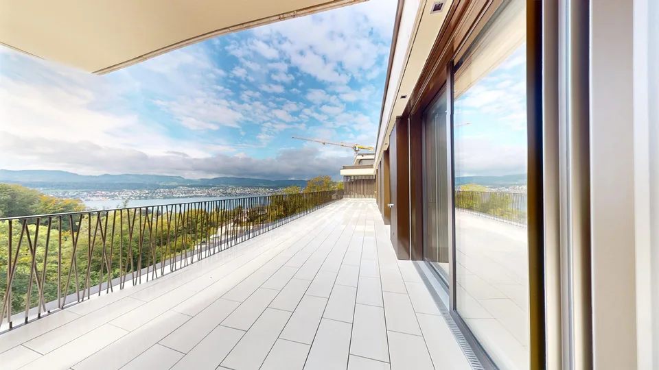 Terrasse spacieuse pour une vue lacustre imprenable - appartement 4,5 pièces, attique