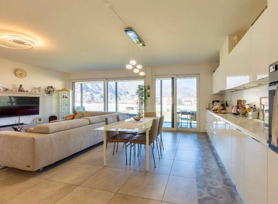 Bellinzona appartamento elegante con ampia terrazza
