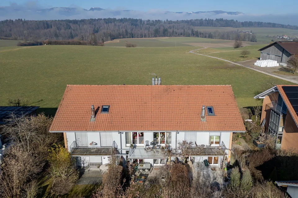 Haus mit zwei Wohnungen