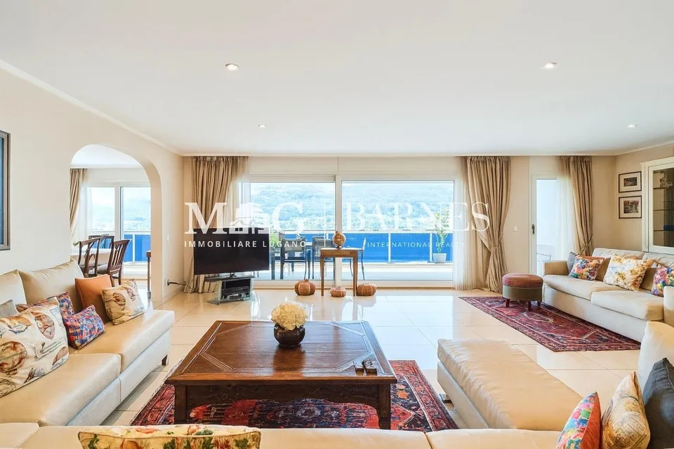 Lugano: Appartamento 5.5 locali con giardino e terrazzo privati – Foto 6 von 14