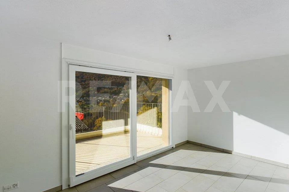 NEGGIO (VIC. VERNATE) - Luminoso e moderno appartamento con terrazz... – Foto 6 von 12