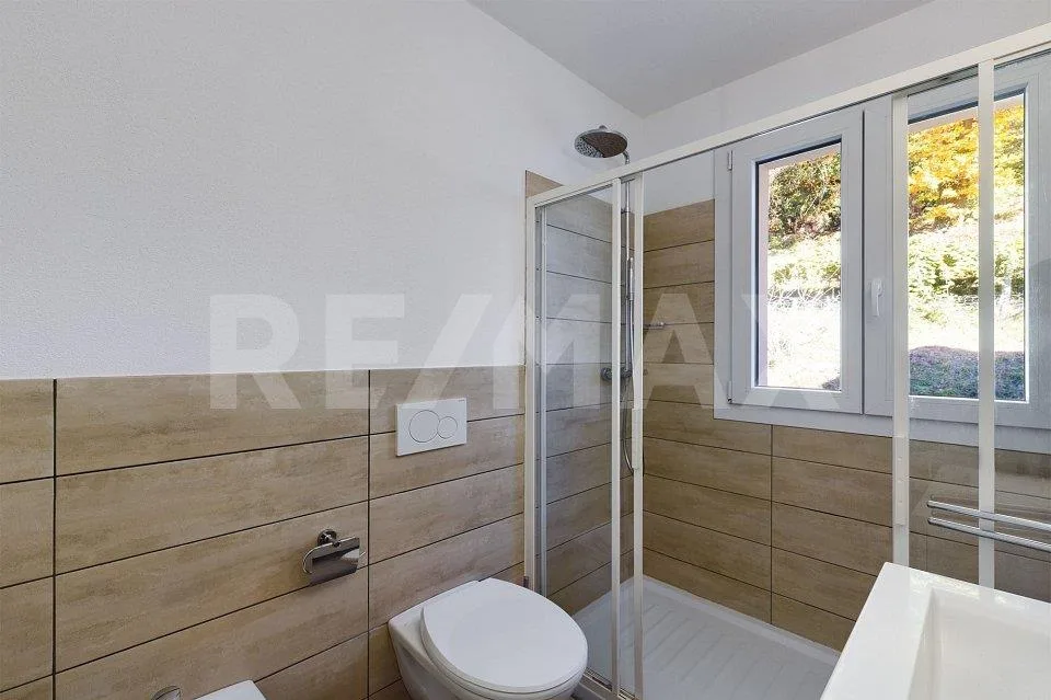 NEGGIO (VIC. VERNATE) - Luminoso e moderno appartamento con terrazz... – Foto 9 von 12
