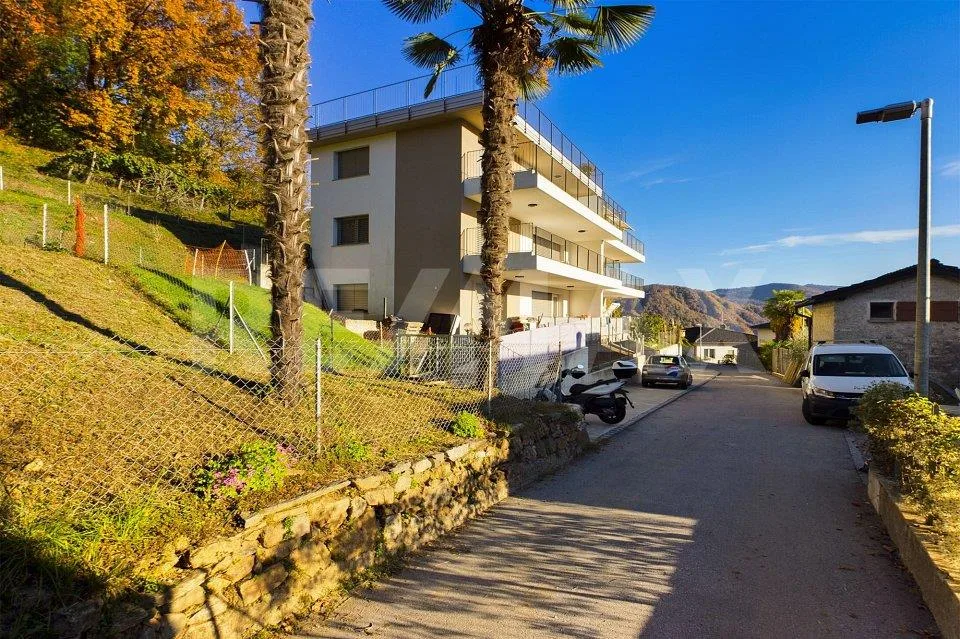 NEGGIO (VIC. VERNATE) - Luminoso e moderno appartamento con terrazz... – Foto 12 von 12