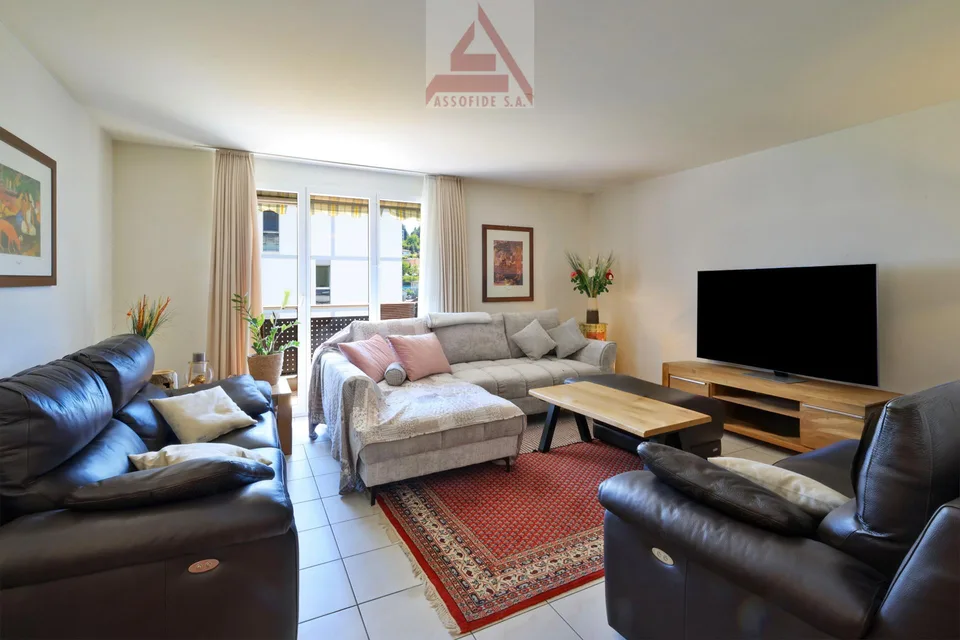 Helle 4.5 - Zimmerwohnung mit Terrasse / Luminoso 4.5 locali
