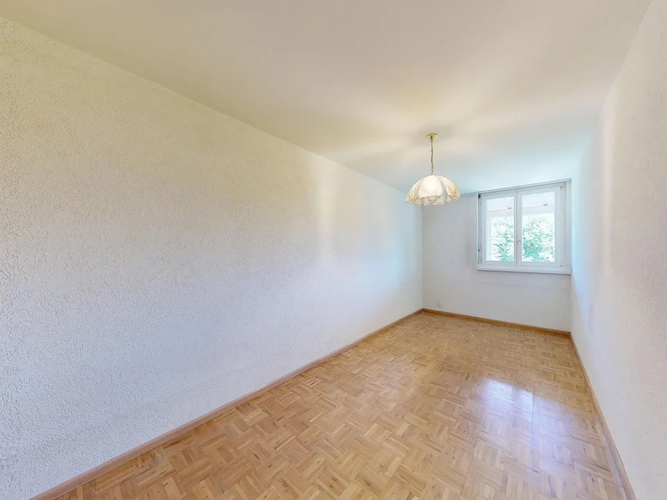 Charming 5.5-room semi-detached house in Laufen – photo 8 of 13