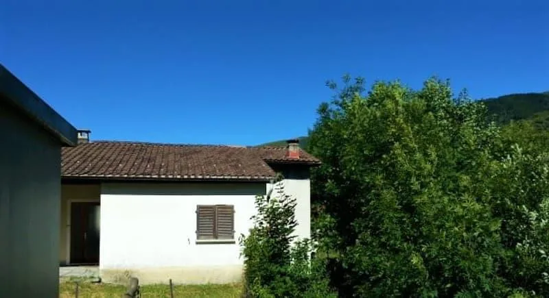 Einfamilienhaus umgeben von der Natur