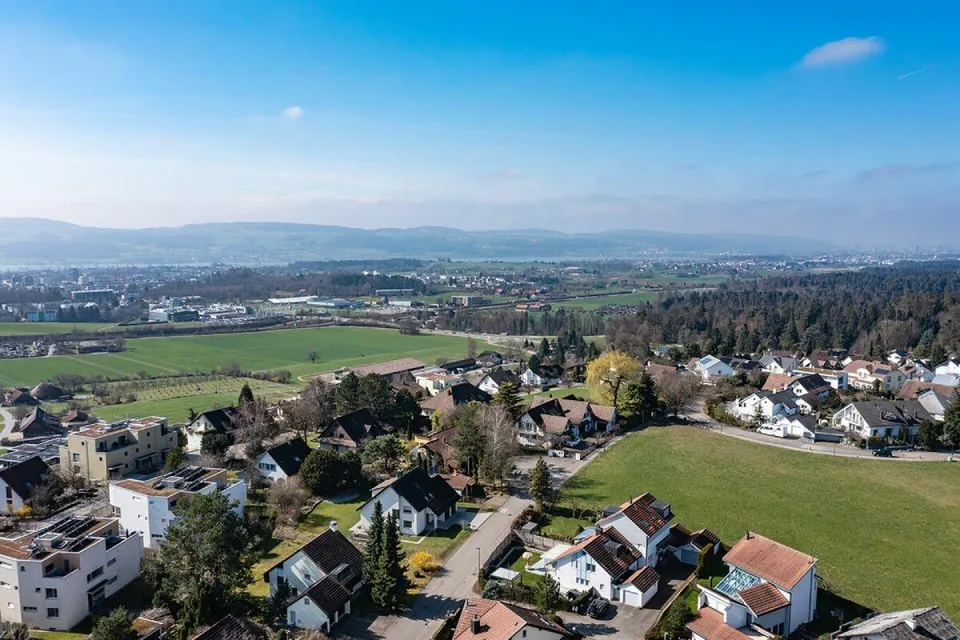 Prêt à être occupé à partir de décembre 2026 ! Vie à la campagne près de la ville : Appartements neufs au cœur du village