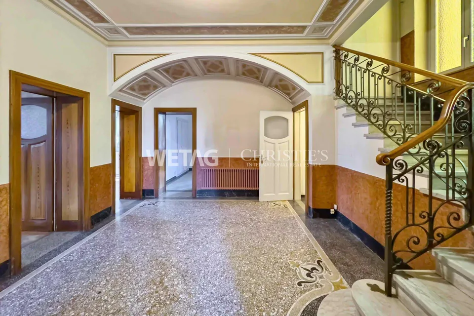 "La Silene" villa incantevole con ampio giardino privato in Locarno in vendita in posizione strategica