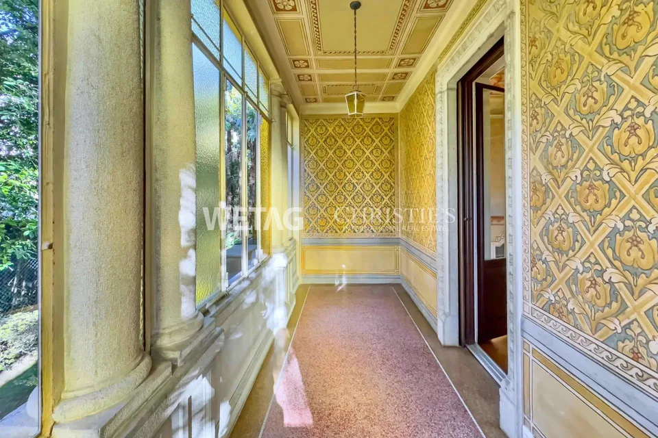 "La Silene" villa incantevole con ampio giardino privato in Locarno in vendita in posizione strategica