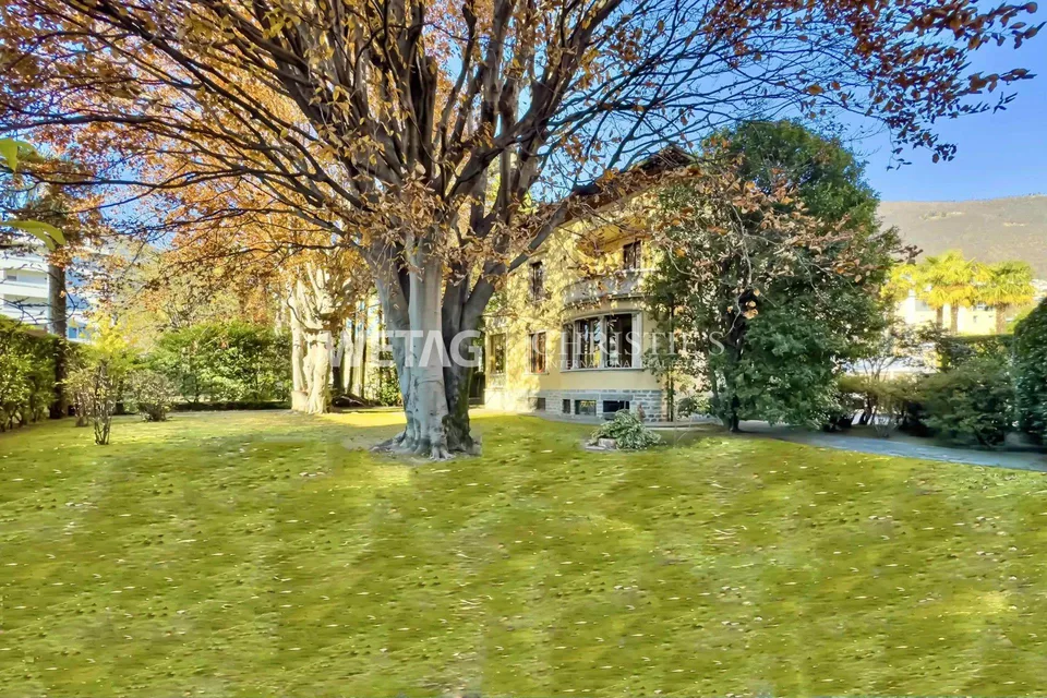 "La Silene" charmante Villa mit grossem Privatgarten in Locarno an ...