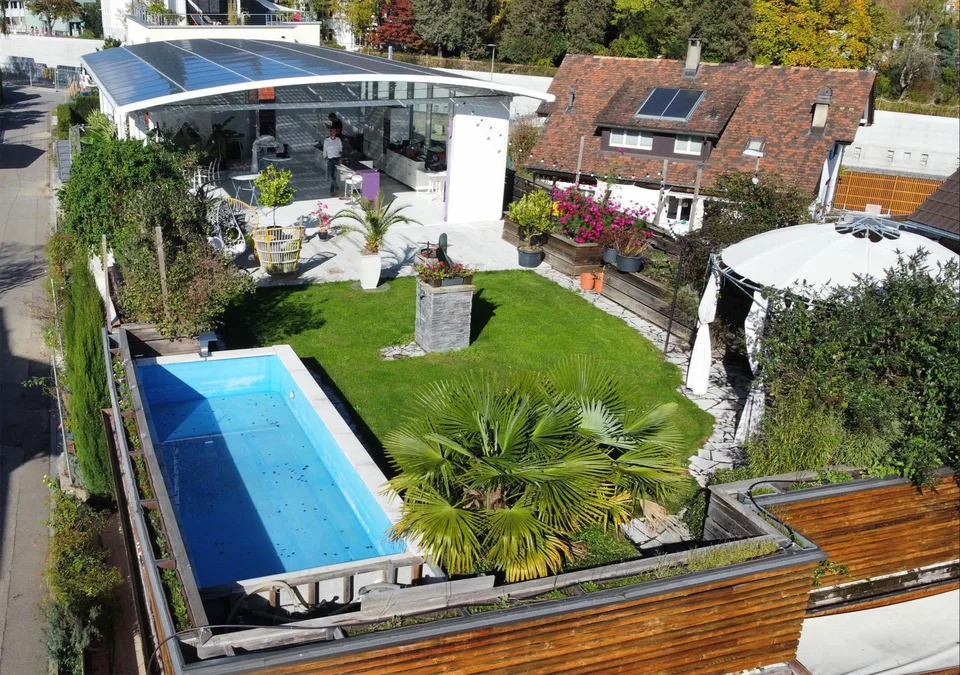 Einzigartige Wohnwelt mit Pool, Kino und Panorama-Dachterrasse
