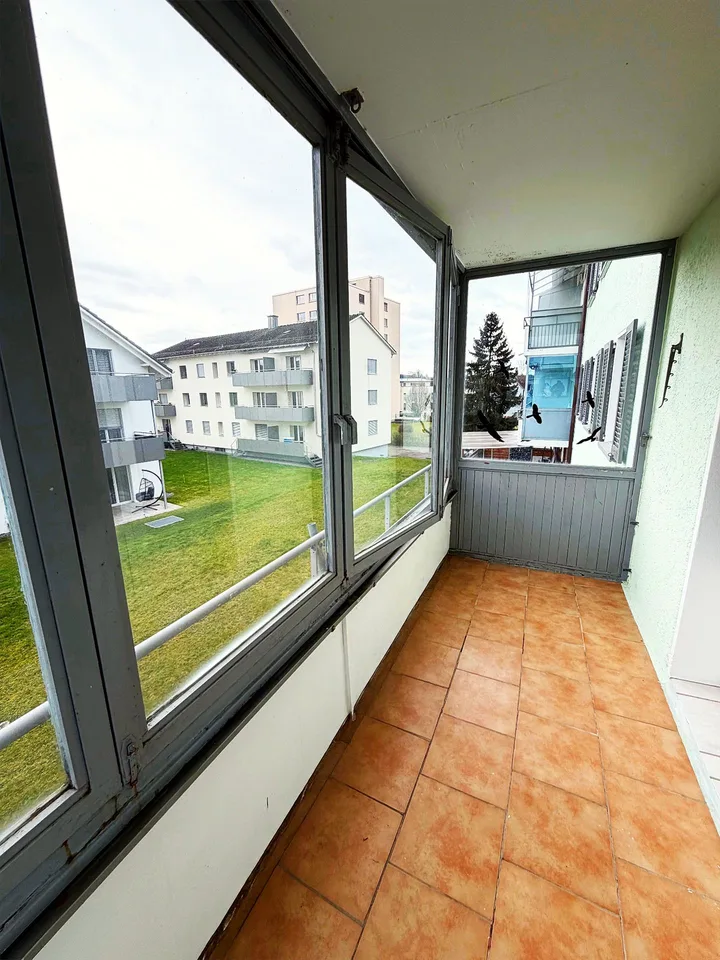 Charmante 4.5-Zimmer-Wohnung mit Balkon und schöner Aussicht in Stachen – Foto 10 von 11
