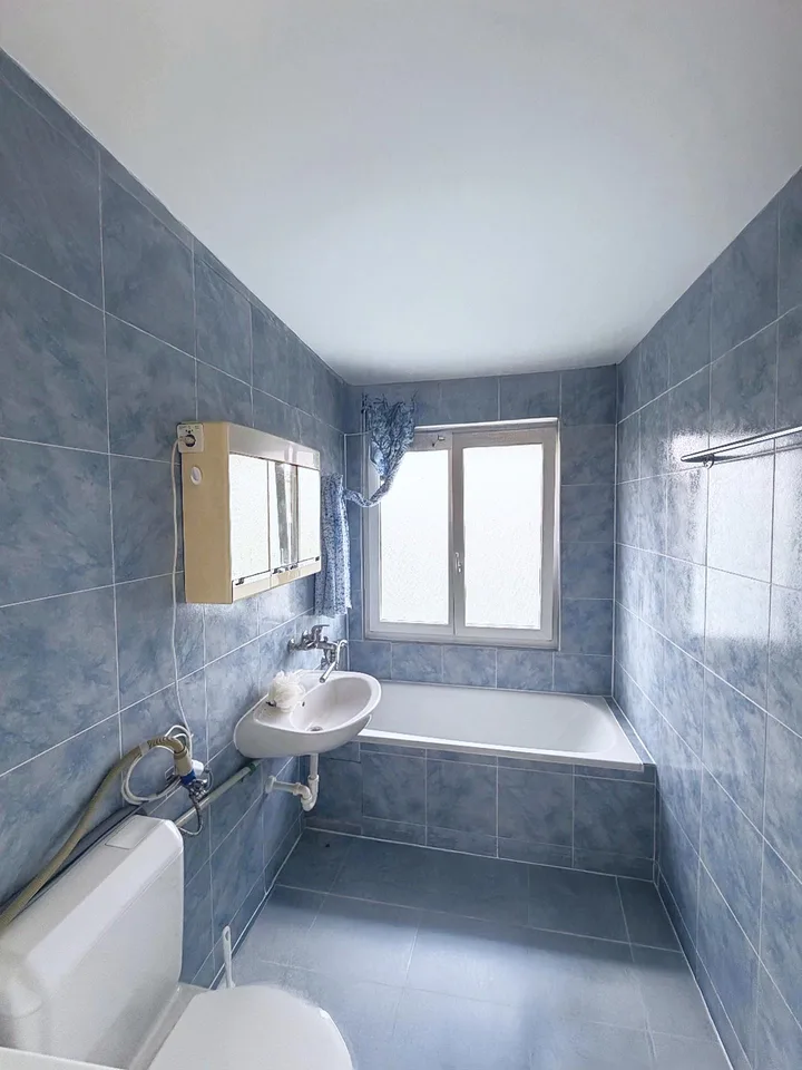 Charmante 4.5-Zimmer-Wohnung mit Balkon und schöner Aussicht in Stachen – Foto 7 von 11