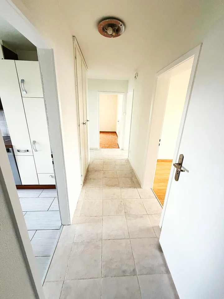Appartamento 4.5 locali con balcone e vista panoramica a Stachen