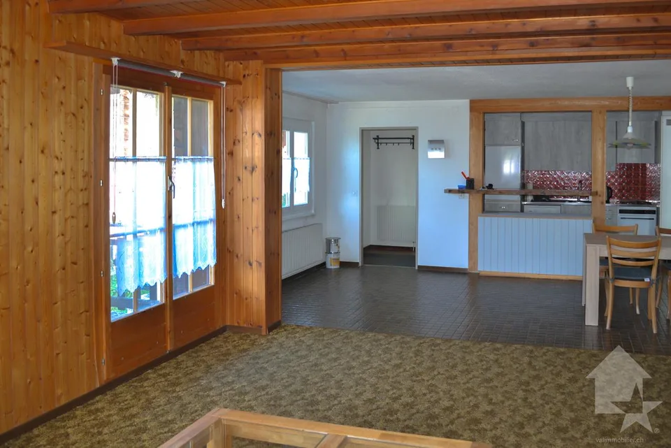 Appartement de 3,5 pièces de 80 m2 sur 2 étages, vue sur les alpes