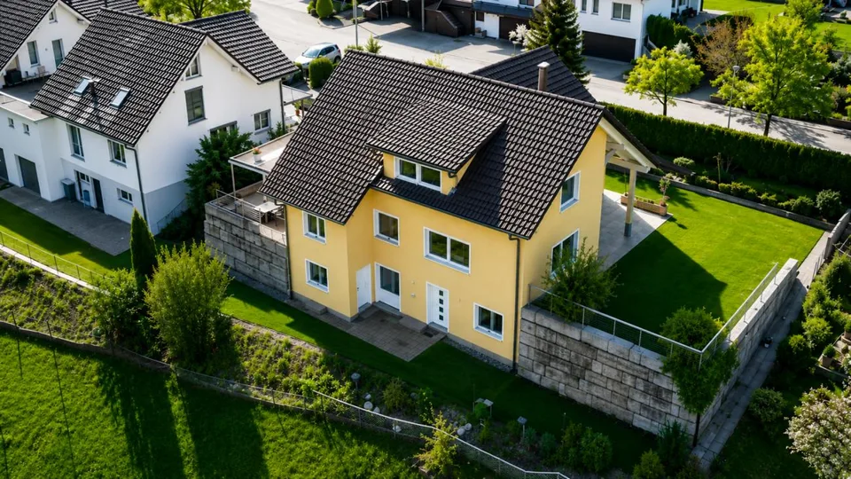Modernes 10.5-Zimmer-Einfamilienhaus mit Weitsicht, Minergie-Standa...