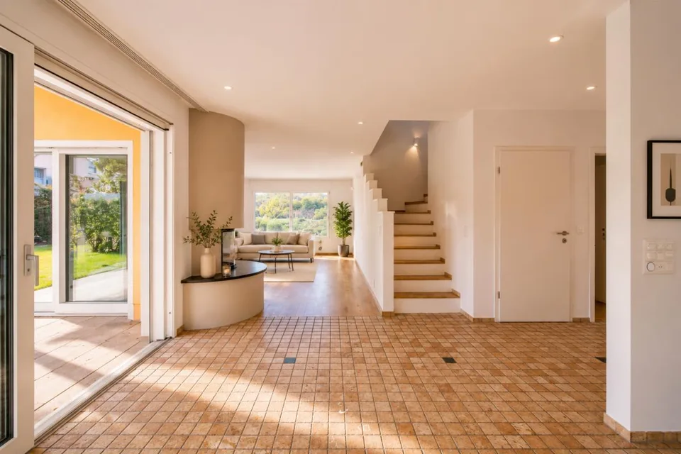 Modernes 10.5-Zimmer-Einfamilienhaus mit Weitsicht, Minergie-Standa... – Foto 8 von 17