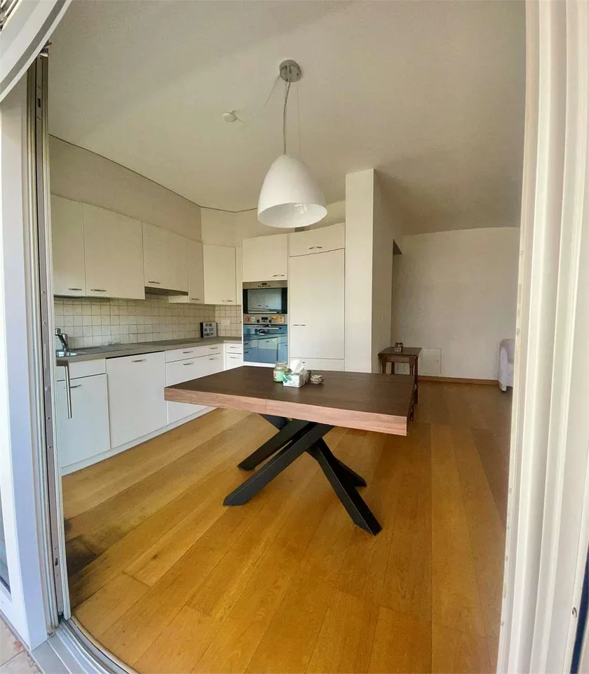 appartamento di 2,5 locali a Lugano con ampia terrazza