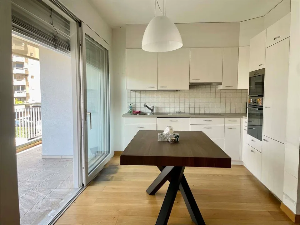 appartamento di 2,5 locali a Lugano con ampia terrazza