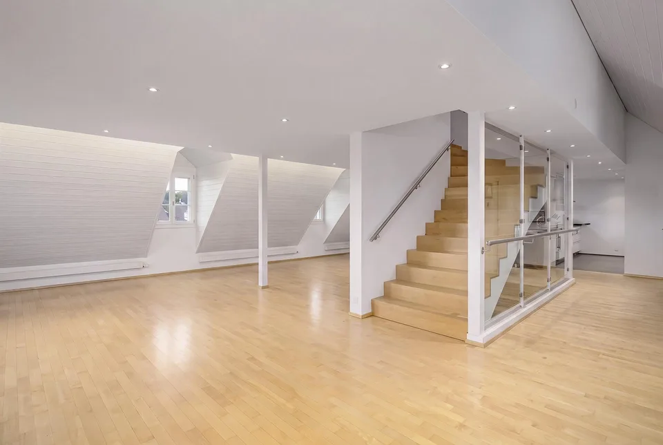Maison de 11 pièces avec 7 salles de bain & piscine