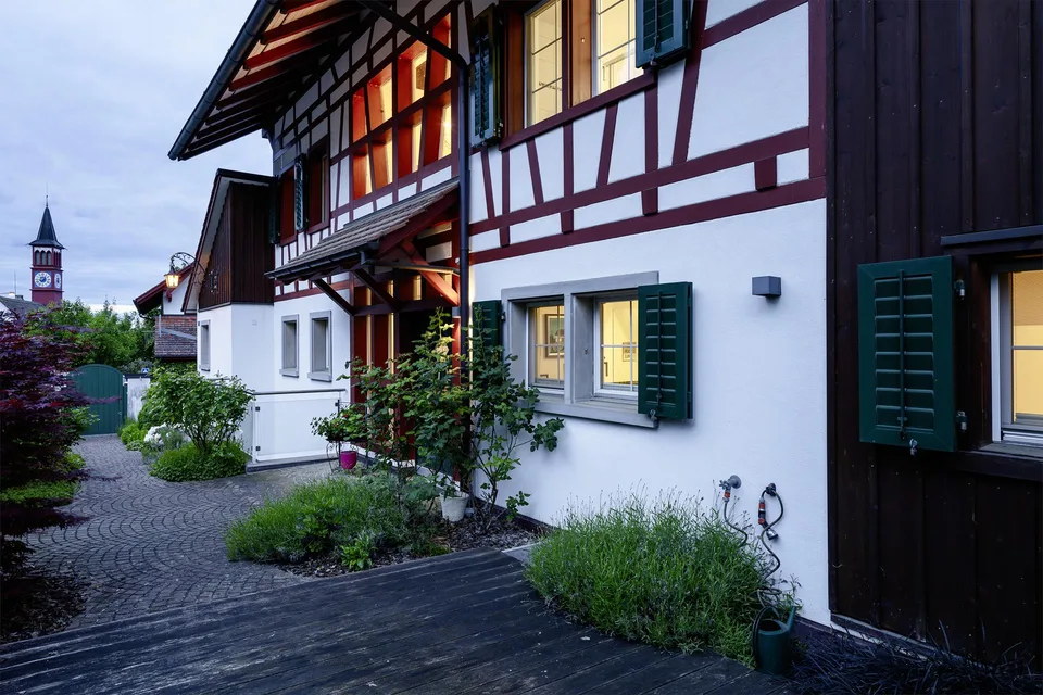 Maison de 11 pièces avec 7 salles de bain & piscine