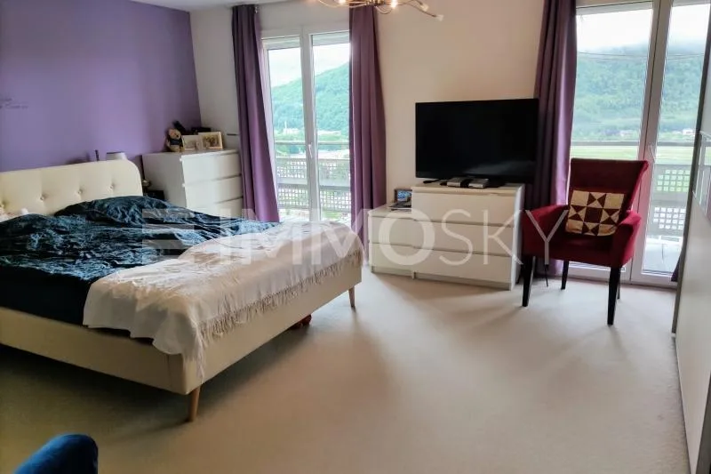 Neuer Preis: Panoramavilla mit Seeblick in exklusivem Viertel