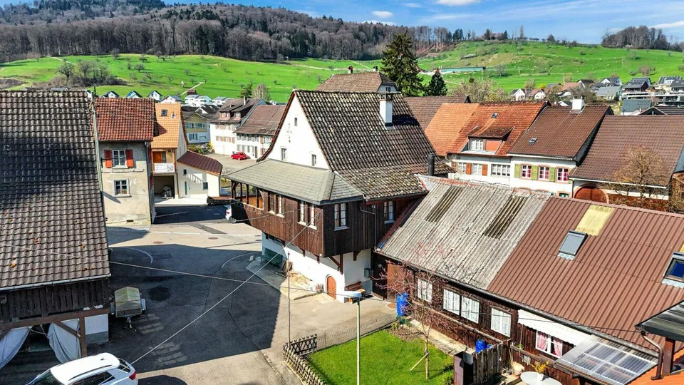 Maison avec beaucoup d'espace utilisable, de charme et de potentiel – photo 17 sur 19