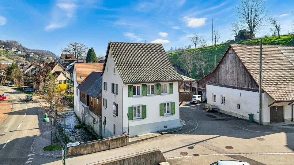 Maison avec beaucoup d'espace utilisable, de charme et de potentiel – photo 12 sur 19