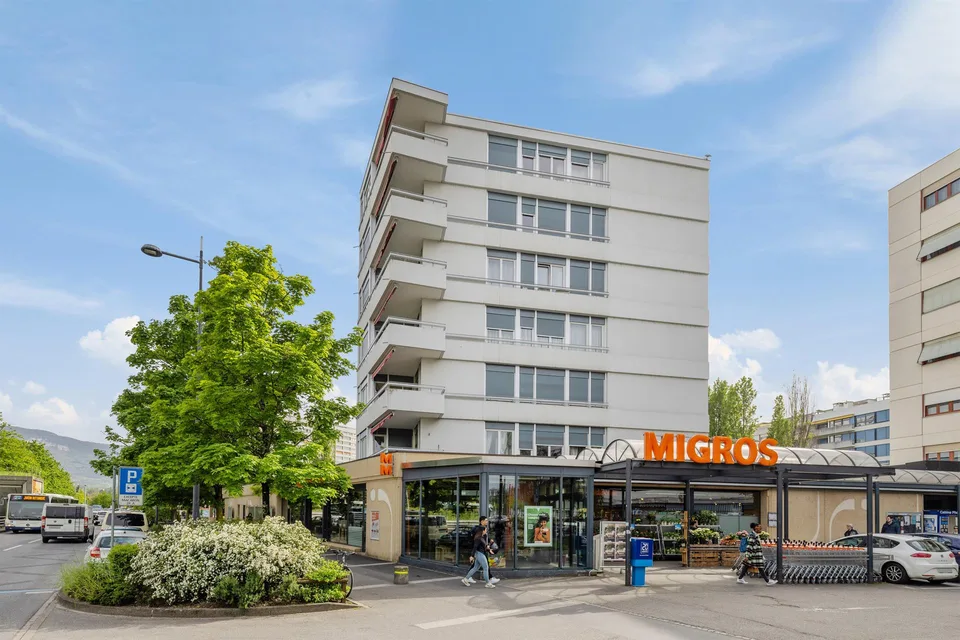 4 rooms fully renovated with balcony