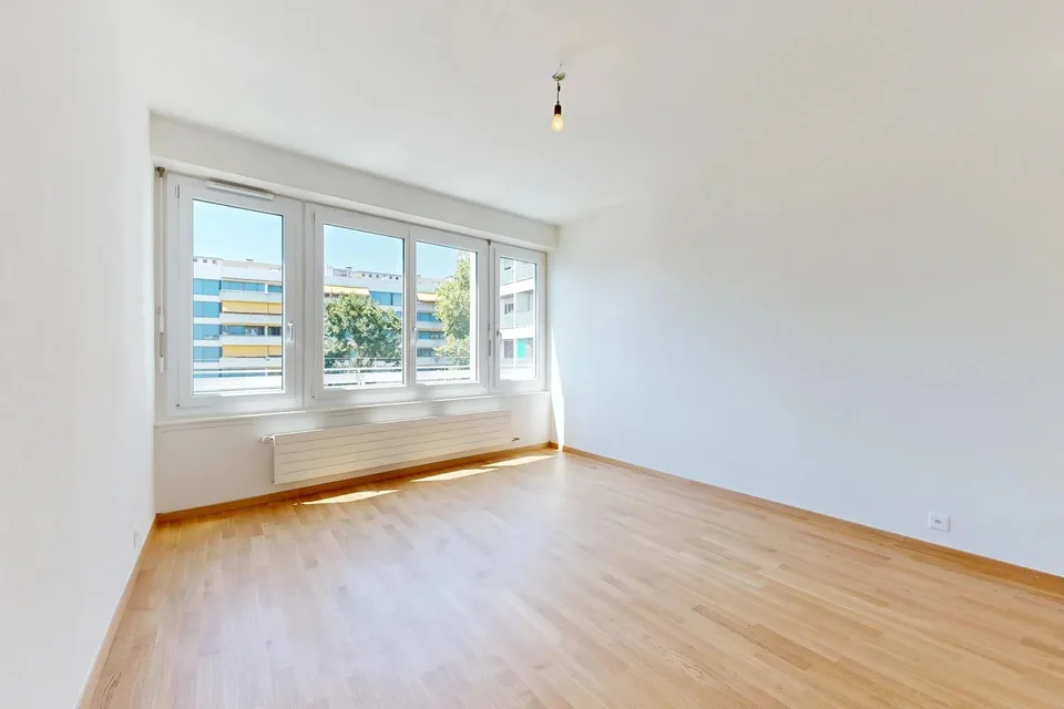 4 rooms fully renovated with balcony