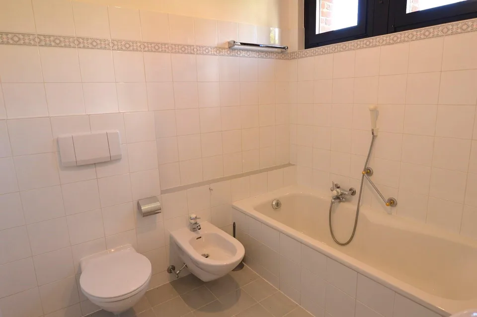 APPARTEMENT 5.5 PIÈCES DUPLEX AVEC TERRASSE DANS UN PETIT CONTEXTE DANS LE VERT