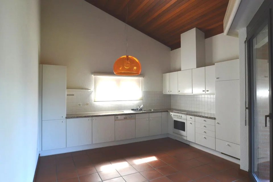 APPARTEMENT 5.5 PIÈCES DUPLEX AVEC TERRASSE DANS PETIT CONTEXTE DANS LE VERT
