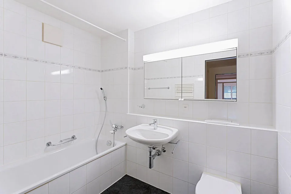 Schöne 4.5 Zimmer Wohnung in Aesch